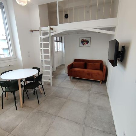 VénissieuxLoft Chic Avec Mezzanine Contemporaineアパートメント エクステリア 写真